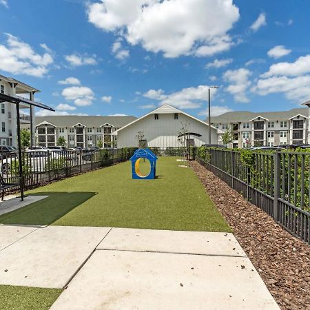 Sunny 2-Bed Oasis Pool And Gym In Apollo Beach Extérieur photo