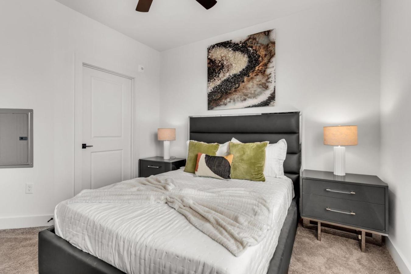 Sunny 2-Bed Oasis Pool And Gym In Apollo Beach Extérieur photo